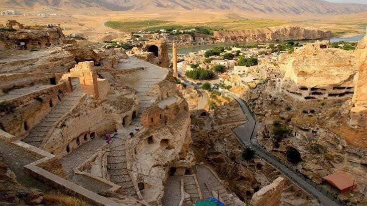 HASANKEYF DENİLEN BİR YER